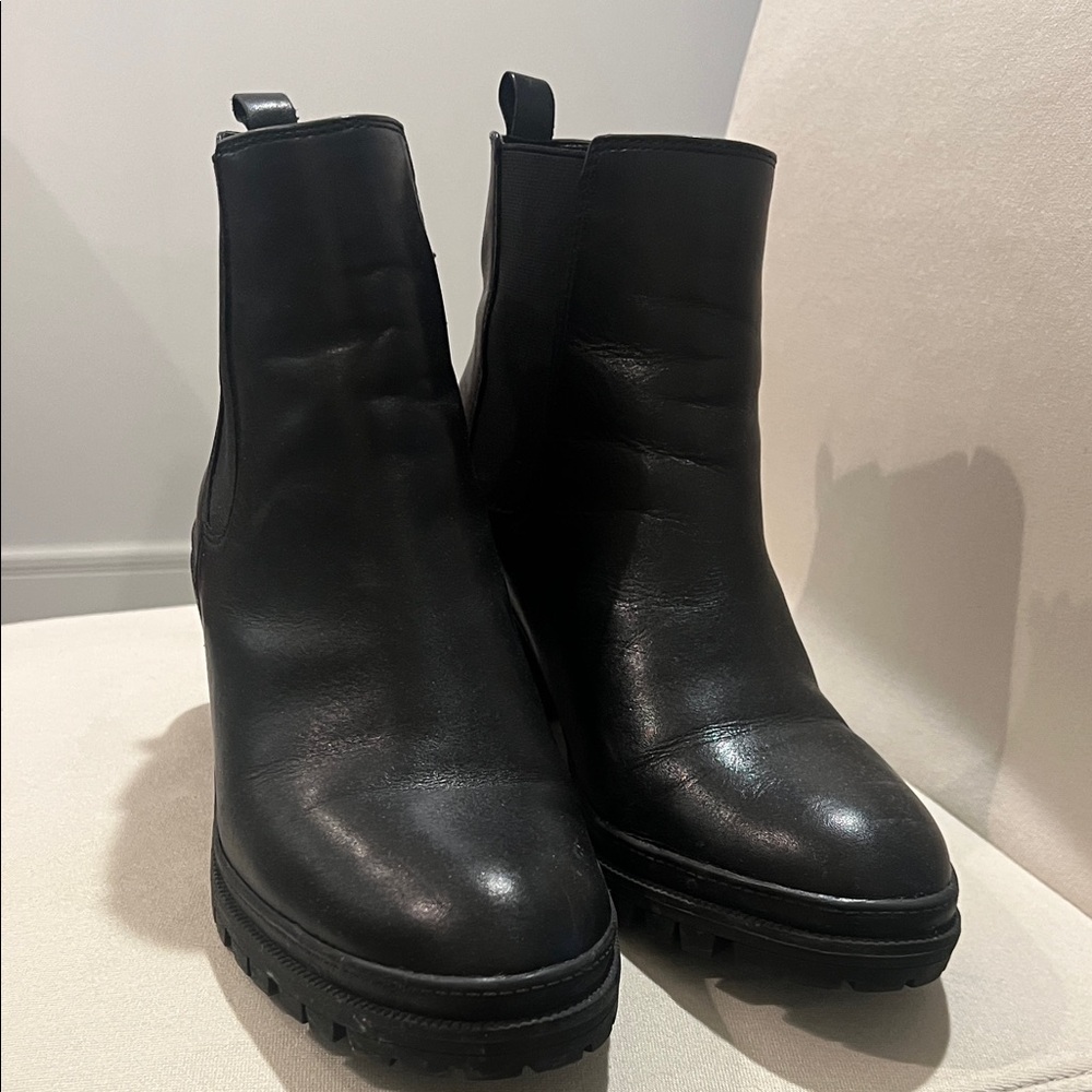 Aldo Classic Black Chelsea Platform Ankle Boots - Women's